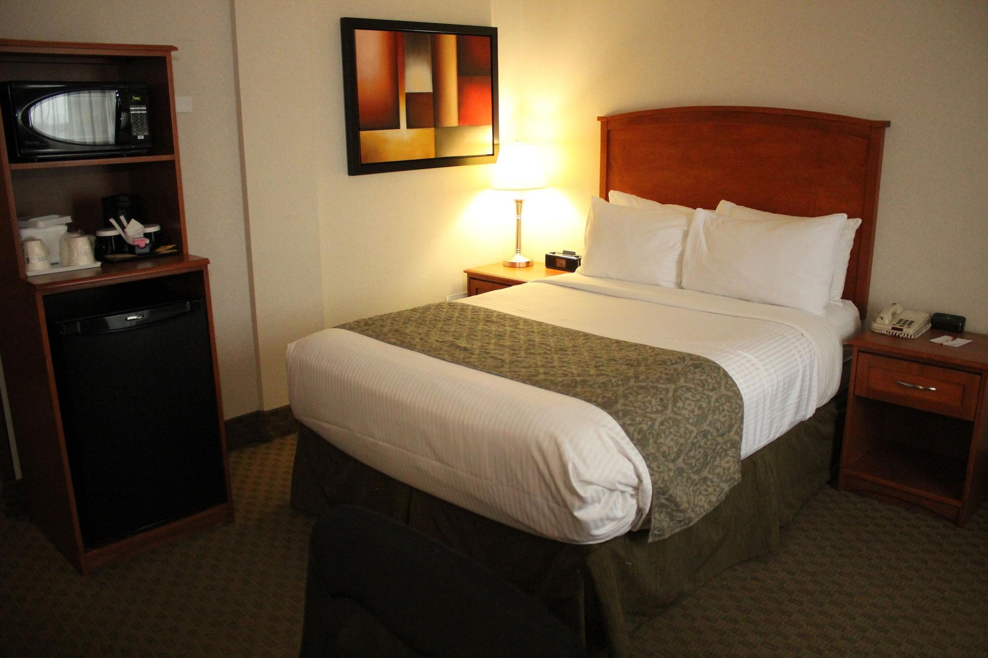 Ramada By Wyndham Edmonton South Hotell Exteriör bild