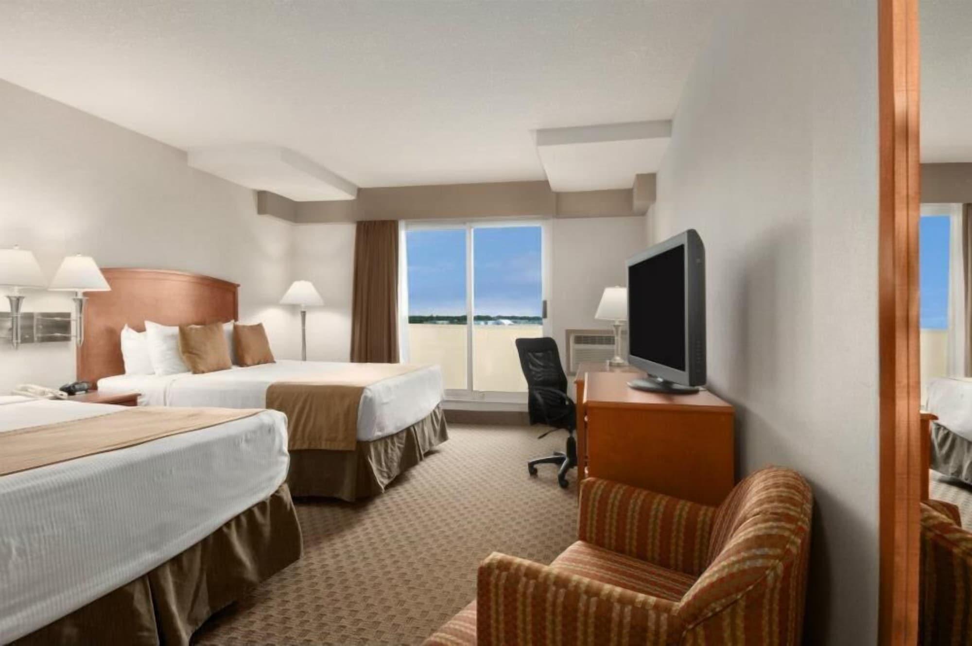 Ramada By Wyndham Edmonton South Hotell Exteriör bild