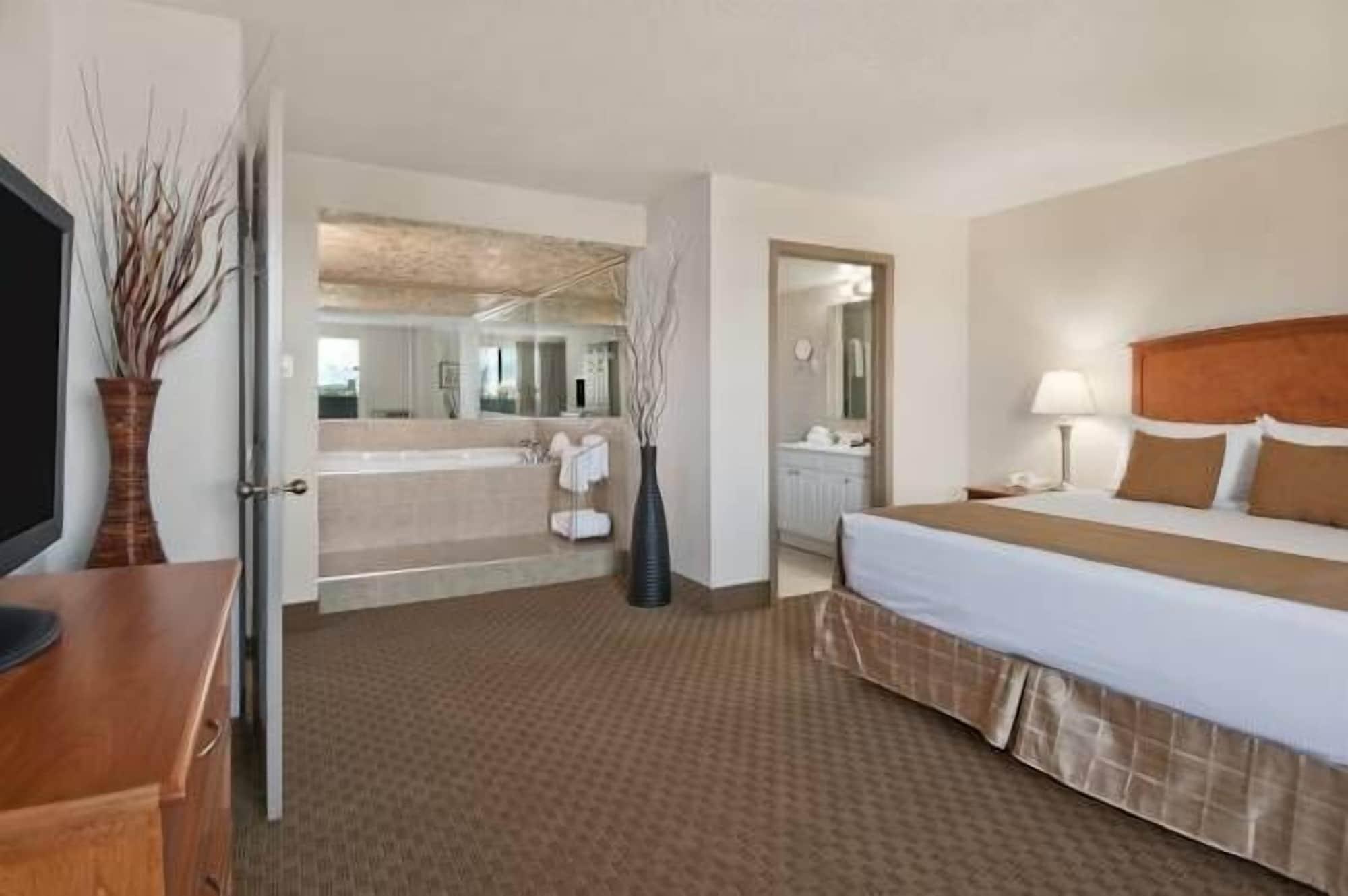 Ramada By Wyndham Edmonton South Hotell Exteriör bild