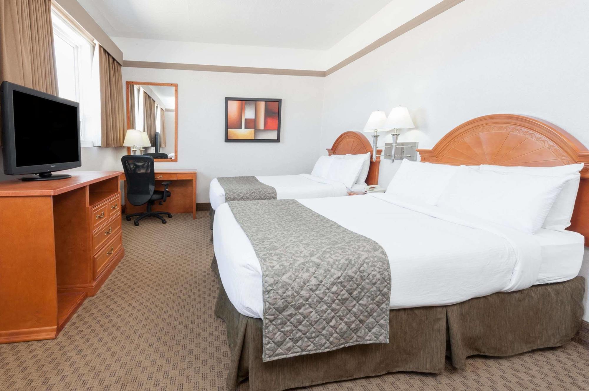 Ramada By Wyndham Edmonton South Hotell Exteriör bild