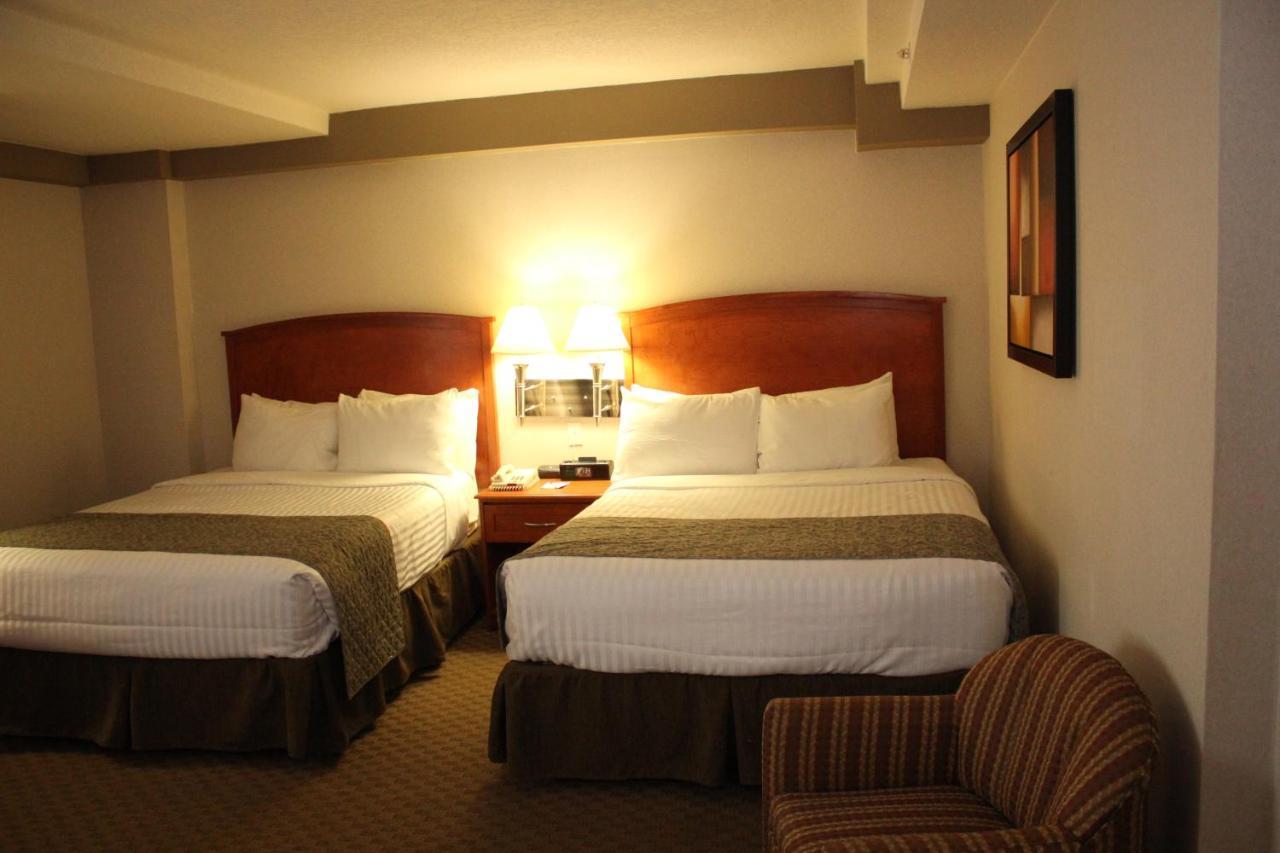 Ramada By Wyndham Edmonton South Hotell Exteriör bild